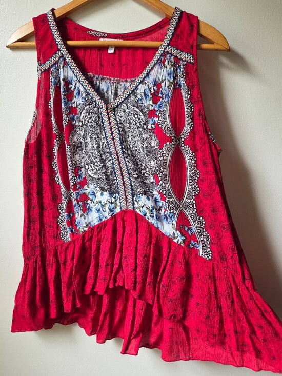Patrons of Peace Tops - EUC PATRONS OF PEACE BOHO PRINT V NECK RUFFLED HEM TANK TOP SIZE M